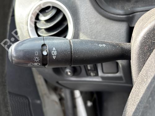 Used Steering column stalk CITROËN C2 (JM_) 1.4 HDi (68 hp) 26505555