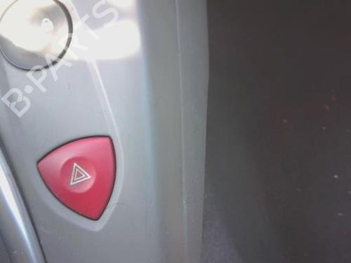 warning-switch-renault-scenic-ii-jm01_-2003-2004-2005-2006-2007-2008-2009-2010-37650455 main image