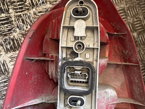 Used Right taillight Right taillight 37250975 37250975