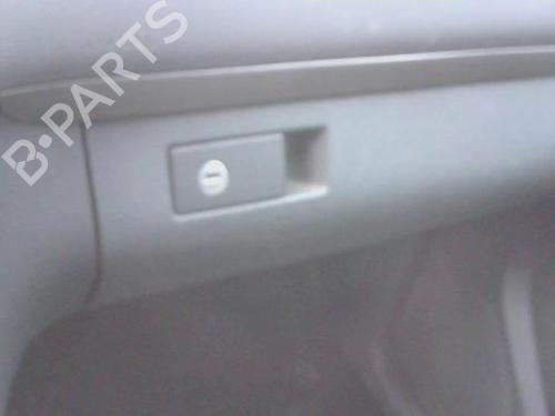 Handskerum VW TOURAN (1T1, 1T2) 1.9 TDI (105 hp) 31718057