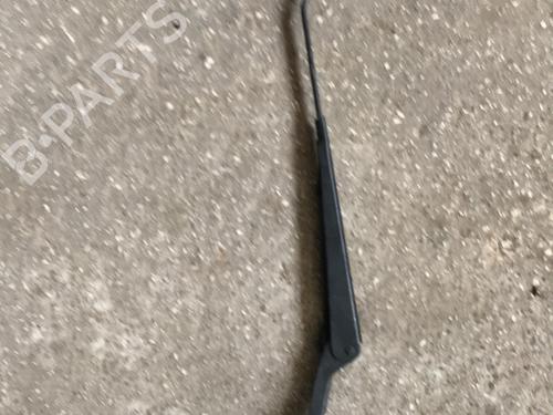 Used Front windshield wiper arm Front windshield wiper arm RENAULT 19 I Chamade (L53_) 1.9 D (L534, L53J) (64 hp) 33859177 33859177
