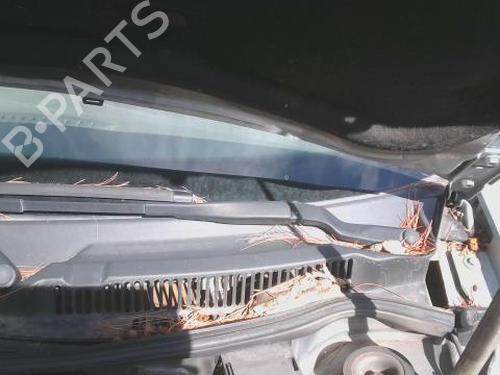 Used Front windshield wiper arm VW GOLF IV (1J1) 1.9 TDI (90 hp) 28422530