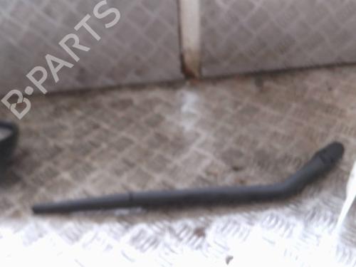 Used Rear windshield wiper arm FIAT PUNTO (176_) 60 1.2 (176AP, 176AR, 176AQ, 176BB) (60 hp) 27225029