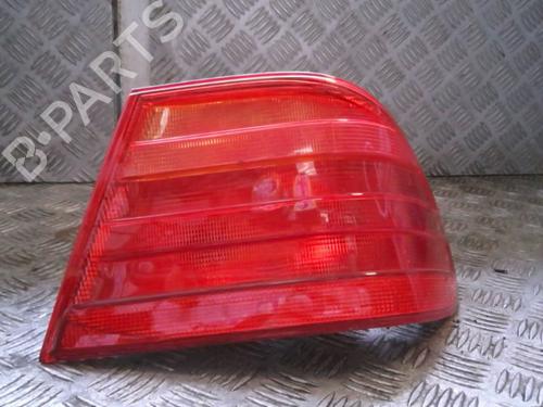 Used Right taillight MERCEDES-BENZ E-CLASS (W210) E 290 Turbo-D (210.017) (129 hp) 22048719