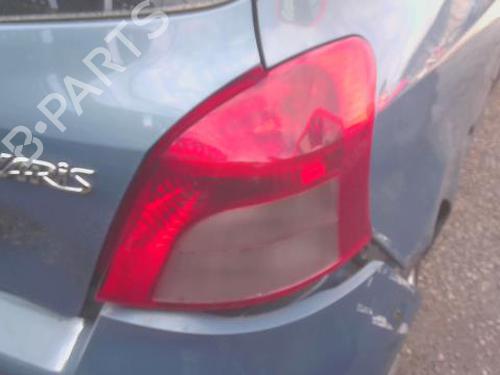 Used Right taillight TOYOTA YARIS (_P9_) 1.3 VVT-i (SCP90_, SCP90R) (87 hp) 33002091