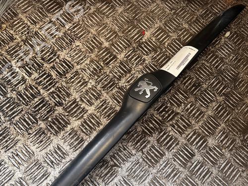 Used Tailgate trim Tailgate trim 37587934 37587934