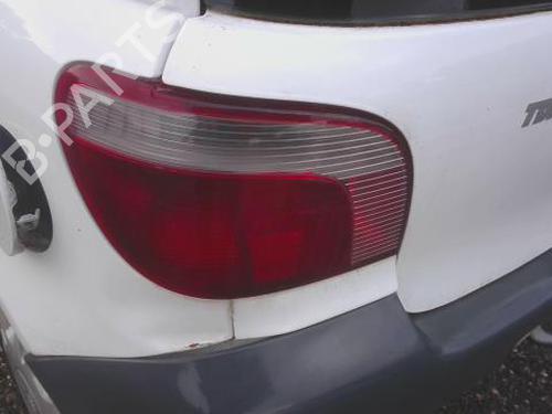 Venstre baglygte TOYOTA YARIS (_P1_) 1.0 (SCP10_, SCP10R) (68 hp) 28382303