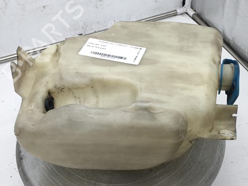 Used Windscreen washer tank Windscreen washer tank VW GOLF III Cabriolet (1E7) 1.6 (101 hp) 32185852 32185852