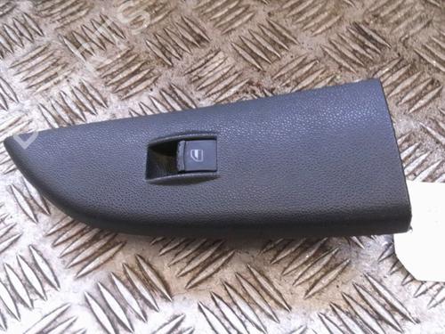 Used Right front window switch SKODA FABIA I (6Y2) 1.2 (64 hp) 27359470