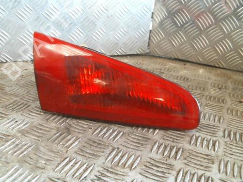 Achterlicht kofferdeksel achterklep links ALFA ROMEO 147 (937_) 1.9 JTD (937.AXD1A, 937.BXD1A, 937.AXV1A, 937.BXB1A,... (115 hp) 22037208