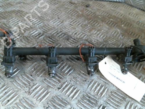 Used Injection rail RENAULT LAGUNA I (B56_, 556_) 1.6 16V (B568, B561) (107 hp) 20989604