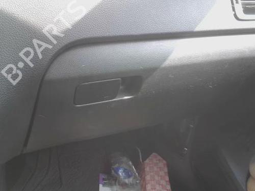 Guantera Guantera VW POLO V (6R1, 6C1) 1.2 (60 hp) 37470329 37470329