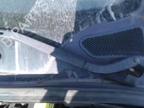 Used Front windshield wiper arm PEUGEOT 307 (3A/C) 1.4 16V (88 hp) 27172485