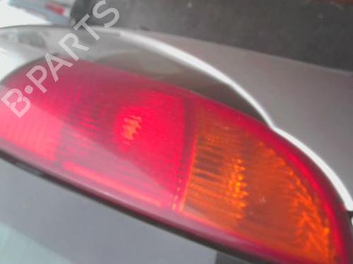 Piloto trasero derecho Piloto trasero derecho FORD FOCUS I (DAW, DBW) 2.0 16V (131 hp) 35900713 35900713