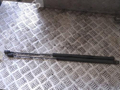 Achterklepdemper FORD MONDEO III Turnier (BWY) 2.0 16V TDDi / TDCi (115 hp) 25715588