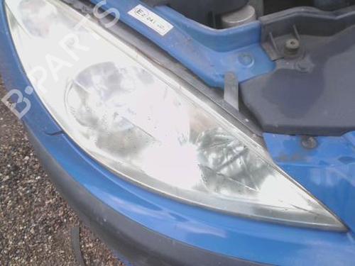 Phare droit PEUGEOT 307 (3A/C) 2.0 HDi 110 (107 hp) 30816627