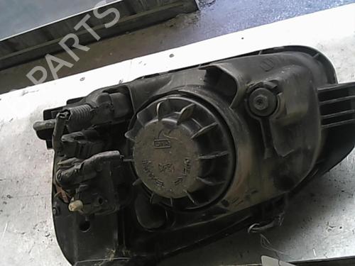 Right headlight HYUNDAI SANTA FÉ I (SM) 2.0 CRDi 4x4 | BP20989675C29 