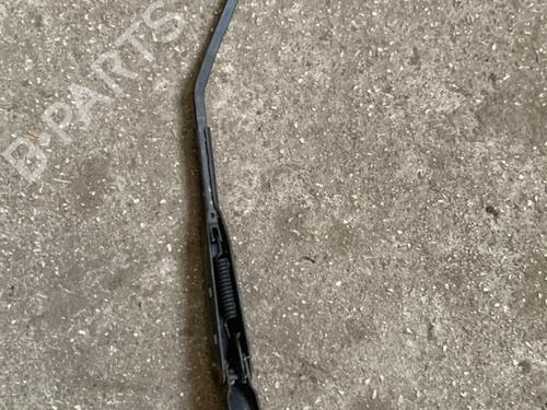 Used Front windshield wiper arm Front windshield wiper arm RENAULT MASTER II Van (FD) 2.5 dCi (FD02) (101 hp) 31031561 31031561