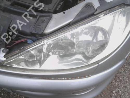 Venstre forlygte PEUGEOT 206 Hatchback (2A/C) 1.4 i (75 hp) 32517286