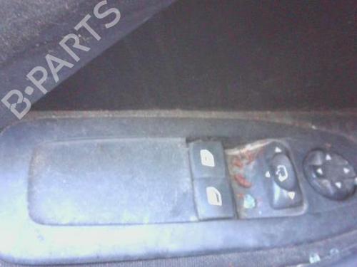 Interruttore Interruttore PEUGEOT 2008 I (CU_) 1.2 VTi (82 hp) 37023939 37023939