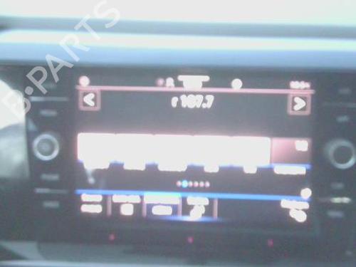 Used Radio VW POLO VI (AW1, BZ1, AE1) 1.0 MPi (80 hp) 30444197