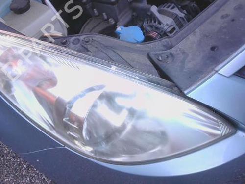 Used Right headlight HYUNDAI i20 I (PB, PBT) 1.2 (78 hp) 32425177
