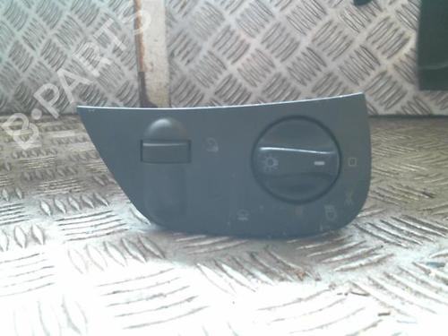 Used Headlight switch VW POLO III (6N1) 60 1.4 (60 hp) 24851206