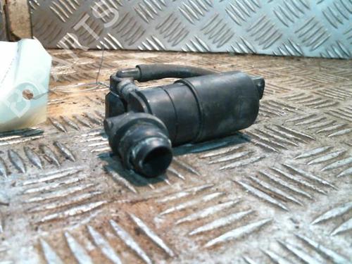 Used Washer pump Washer pump PEUGEOT 307 Break (3E) 2.0 HDI 110 (107 hp) 30572506 30572506