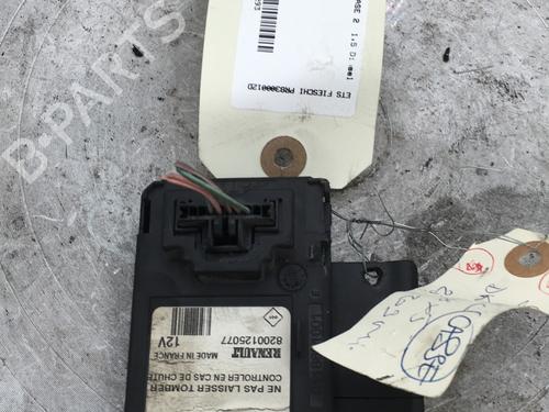 Used Card reader Card reader RENAULT SCÉNIC II (JM0/1_) 1.5 dCi (JM1E, JM16) (106 hp) 31835319 31835319
