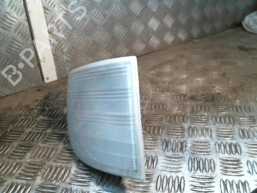 Used Right front indicator MERCEDES-BENZ VITO Van (W638) 112 CDI 2.2 (638.094) (122 hp) 22039210