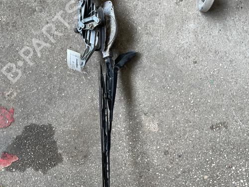 Used Front wiper motor Front wiper motor MERCEDES-BENZ C-CLASS T-Model (S202) C 200 T CDI (202.194) (102 hp) 34219329 34219329