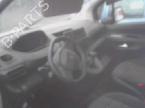 Right front seat PEUGEOT RIFTER 1.2 PureTech 110 | BP38477583C16 - Image 3