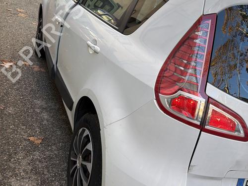 Third brake light RENAULT SCÉNIC III (JZ0/1_) 1.5 dCi | BP32204425L11 