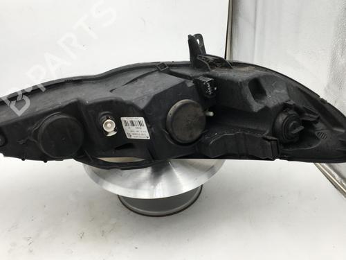 Left headlight PEUGEOT 407 (6D_) 2.0 HDi 135 (6DRHRH, 6DRHRE, 6DRHRG, 6DRHRJ) | BP30409608C28