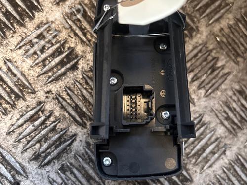 Used Headlight switch Headlight switch 36372967 36372967