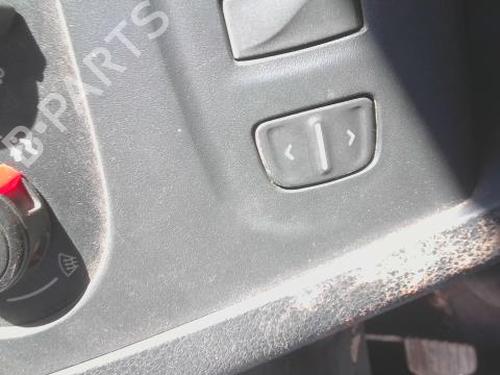 Used Left front window switch DACIA SANDERO II TCe 90 (B8M1, B8MA, B8AC) (90 hp) 28622389