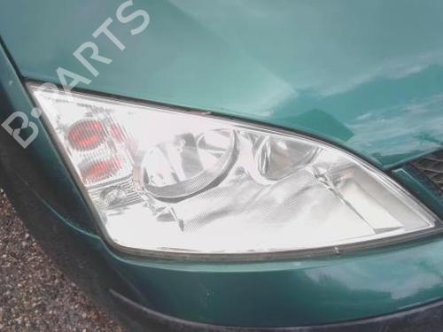 Used Right headlight FORD MONDEO III Turnier (BWY) 2.0 16V TDDi / TDCi (115 hp) 28382332