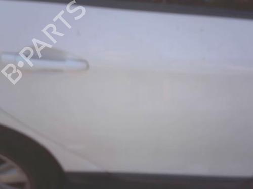 dr-hjre-bagtil-peugeot-2008-i-cu_-2013-38424707 main image