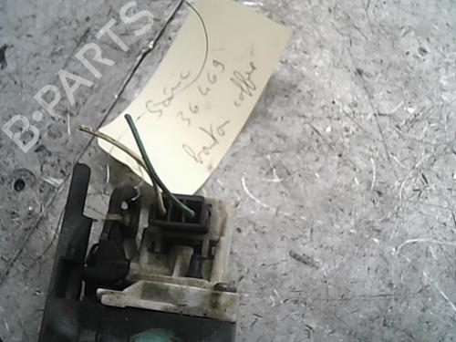 Used Switch Switch RENAULT SCÉNIC I MPV (JA0/1_, FA0_) 1.9 dCi (JA05, JA1F) (102 hp) 21000409 21000409