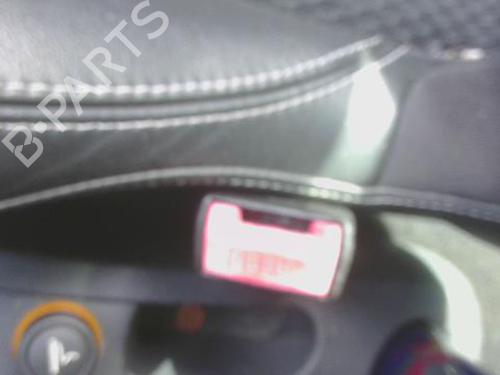 Engache cinturón Engache cinturón RENAULT CLIO III (BR0/1, CR0/1) [2005-2014] 37637673 37637673