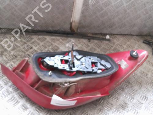 right-taillight-peugeot-307-3ac-2000-2001-2002-2003-2004-2005-2006-2007-2008-2009-2010-2011-2012-27233831 main image