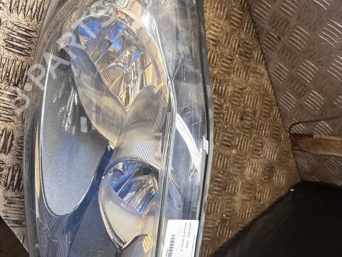 Used Right headlight Right headlight FORD FIESTA VI (CB1, CCN) 1.4 TDCi (70 hp) 35965127 35965127