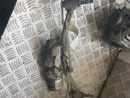 front-wiper-motor-renault-clio-iii-br01-cr01-2005-2006-2007-2008-2009-2010-2011-2012-2013-2014-37868688 main image