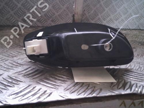 right-rear-window-switch-fiat-500x-334_-2014-24474440 main image