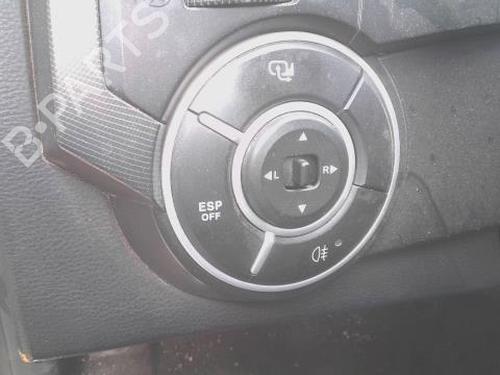 Used Mirror switch Mirror switch SSANGYONG KYRON 2.0 Xdi 4x4 (141 hp) 32520945 32520945