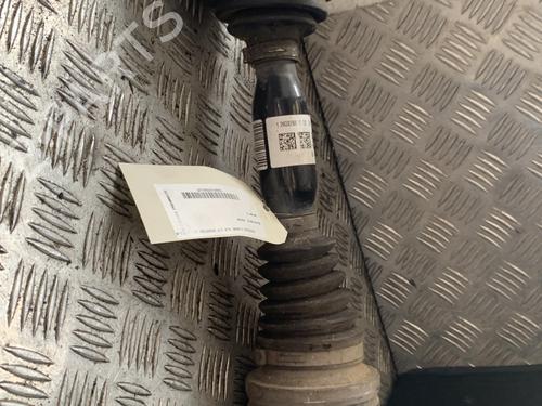 Left front driveshaft MERCEDES-BENZ CLA Shooting Brake (X117) CLA 200 (117.943) | BP24518304M38