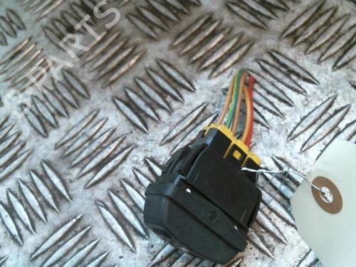 Used Right front window switch Right front window switch CITROËN XSARA (N1) 1.6 i (88 hp) 20989024 20989024