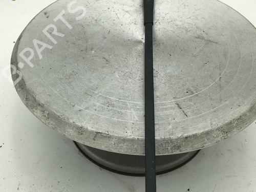 front-windshield-wiper-arm-ford-ka-rb_-1996-1997-1998-1999-2000-2001-2002-2003-2004-2005-2006-2007-2008-30516252 main image