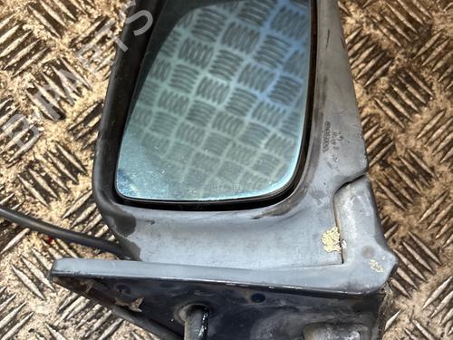 Retrovisor direito Retrovisor direito VOLVO 740 (744) 2.4 TD (109 hp) 36098444 36098444