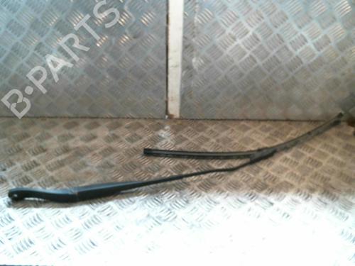 Used Front windshield wiper arm Front windshield wiper arm RENAULT CLIO III (BR0/1, CR0/1) 1.5 dCi (C/BR0G, C/BR1G) (68 hp) 20994542 20994542